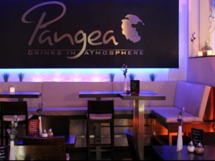 Фото: Kaffeepause und Pangea Bar